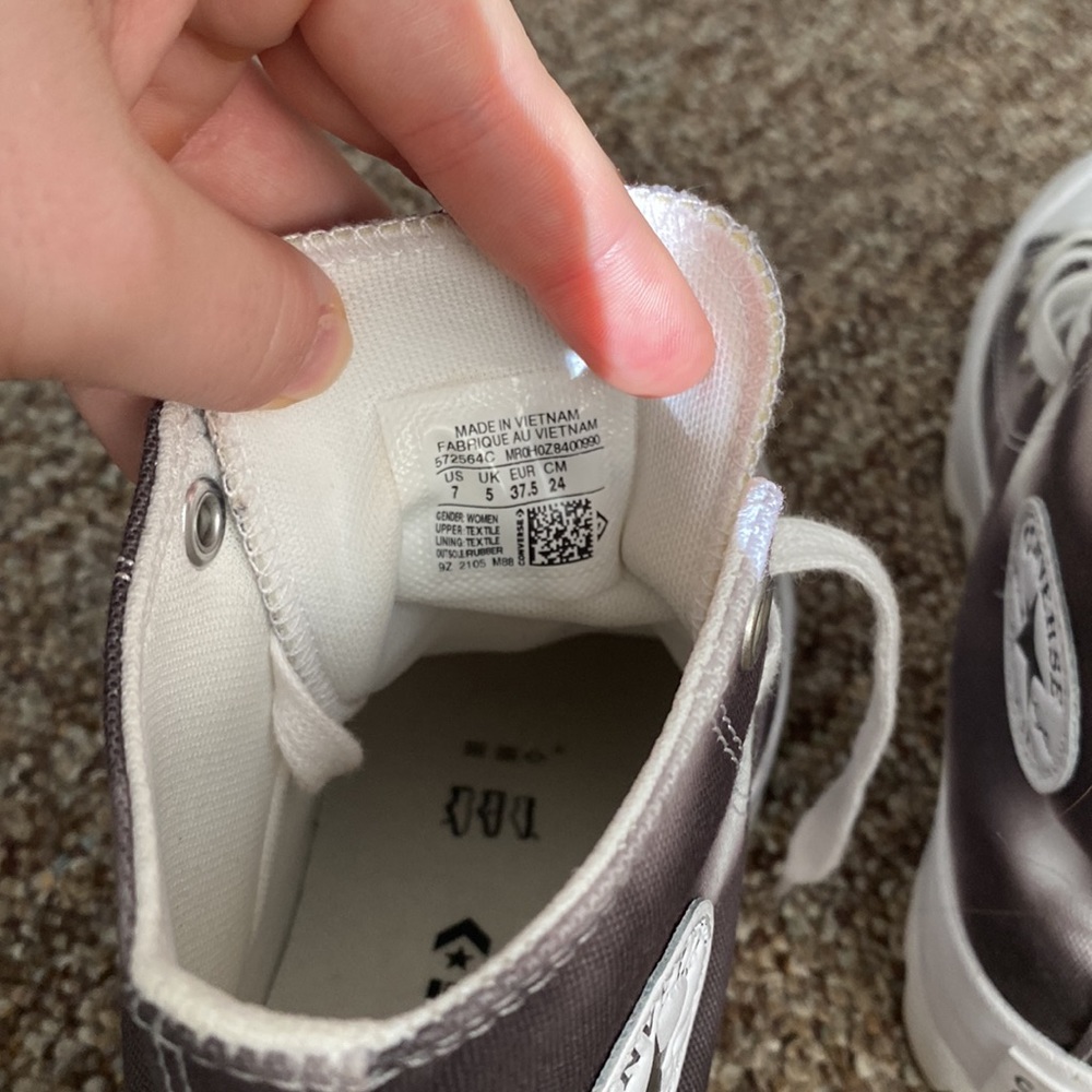 Converse - Picture 3 of 3